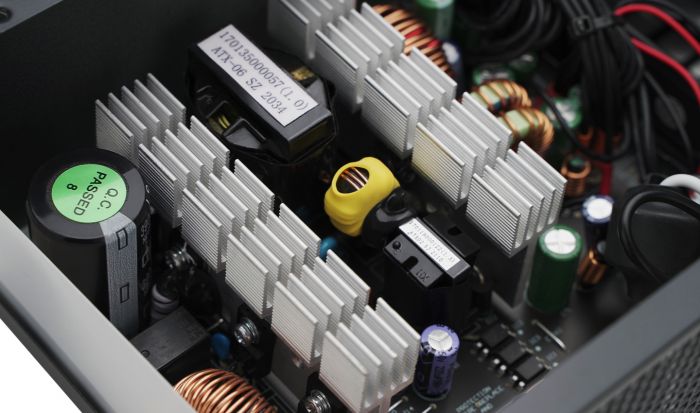 Блок живлення DeepCool PF700 700W (R-PF700D-HA0B-EU)