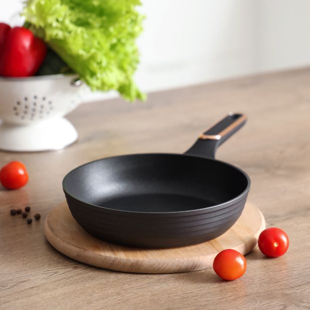 Сковорода Magio MG-1164 24 см