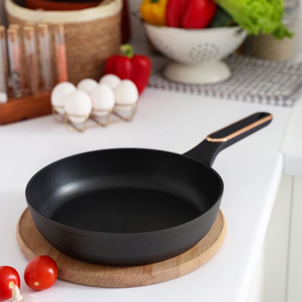 Сковорода Magio MG-1164 24 см