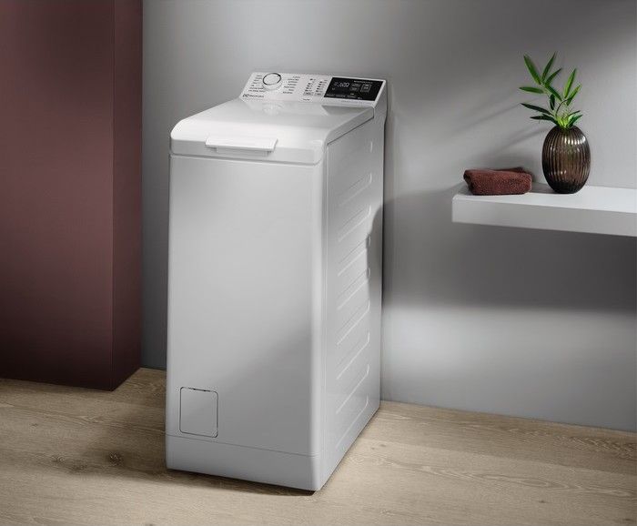 Пральна машина Electrolux EW6T4272U