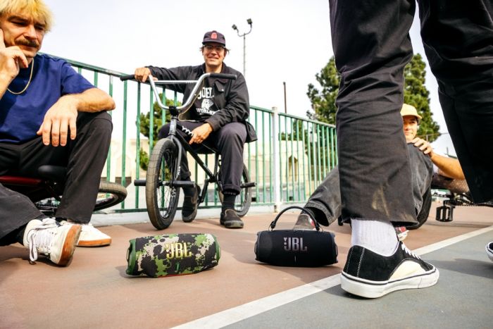 Акустична система JBL Charge 6 Squad (JBLCHARGE6SQUAD)