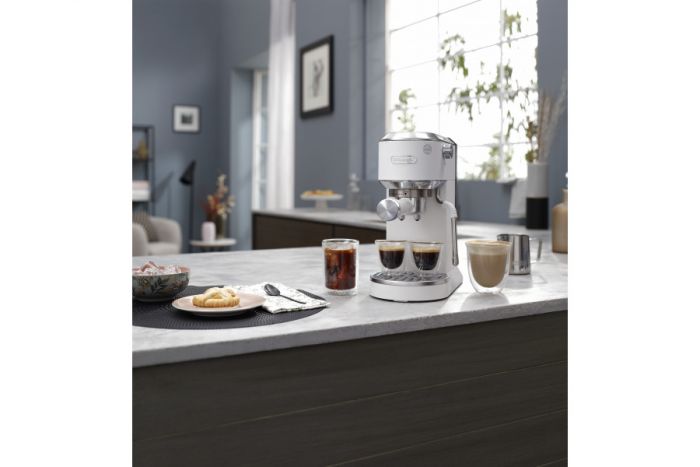 Кавоварка рожкова Delonghi EC 890.WI