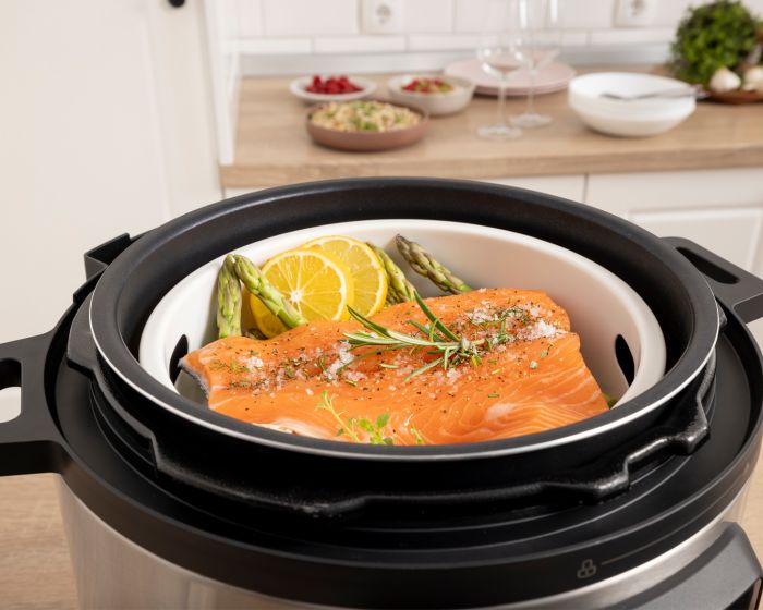 Мультиварка-скороварка Gorenje GMC6SBK