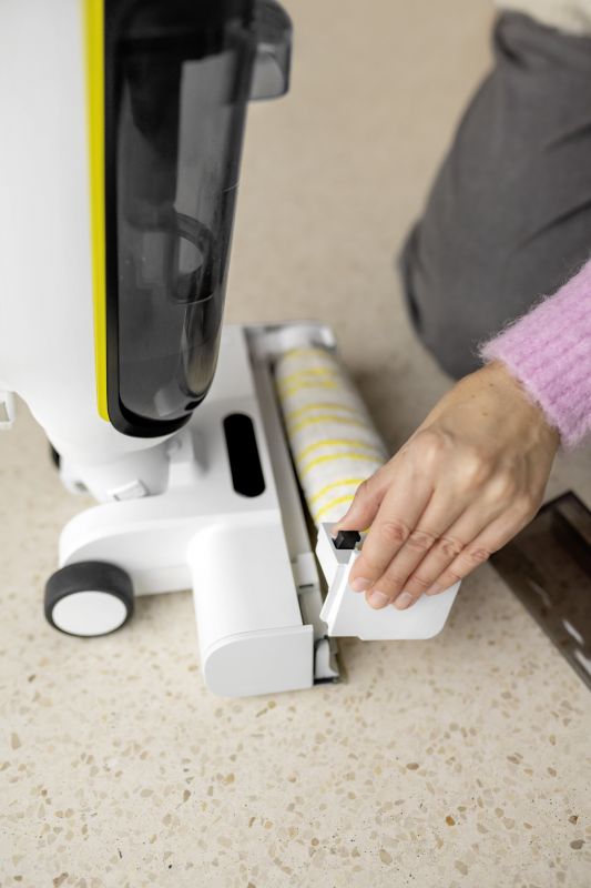 Акумуляторний миючий пилосос Karcher FCV 4 (1.056-131.0)