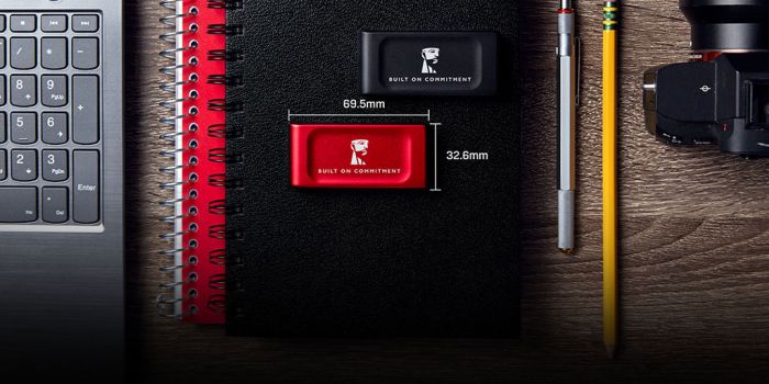 Накопичувач зовнішній SSD Portable USB 1.0ТB Kingston SXS1000 BoC Red (SXS1000R/1000GA)